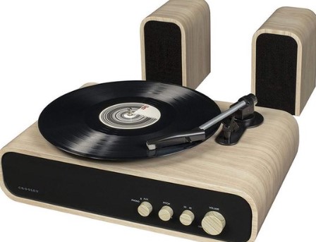 Platenspeler met speakers