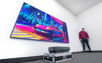 Grote 100 inch TV
