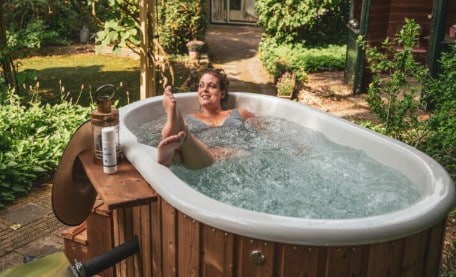 Elektrische hottub tuin