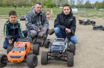 RC buggy kind en volwassen