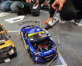 RC drift auto aanpassen