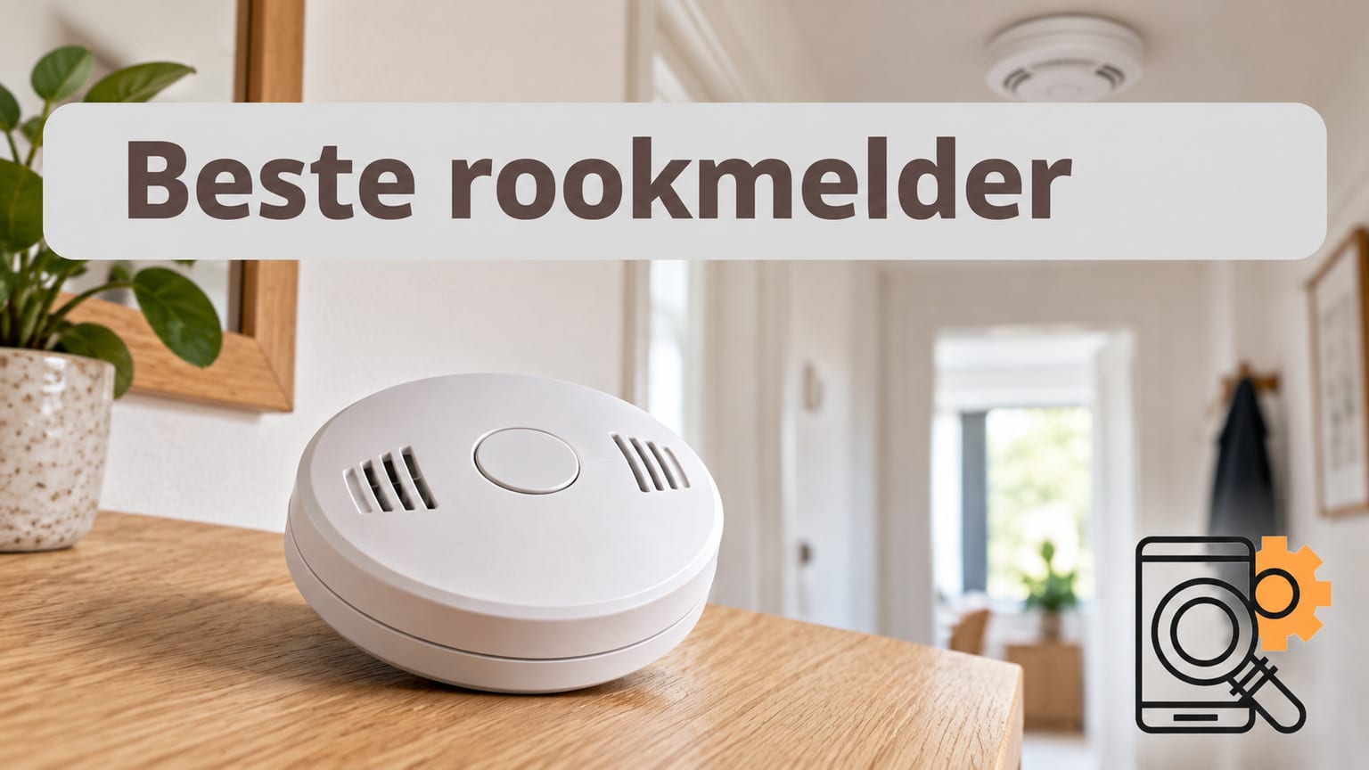 Illustratieve rookmelder met een tweede melder aan het plafond op de achtergrond.